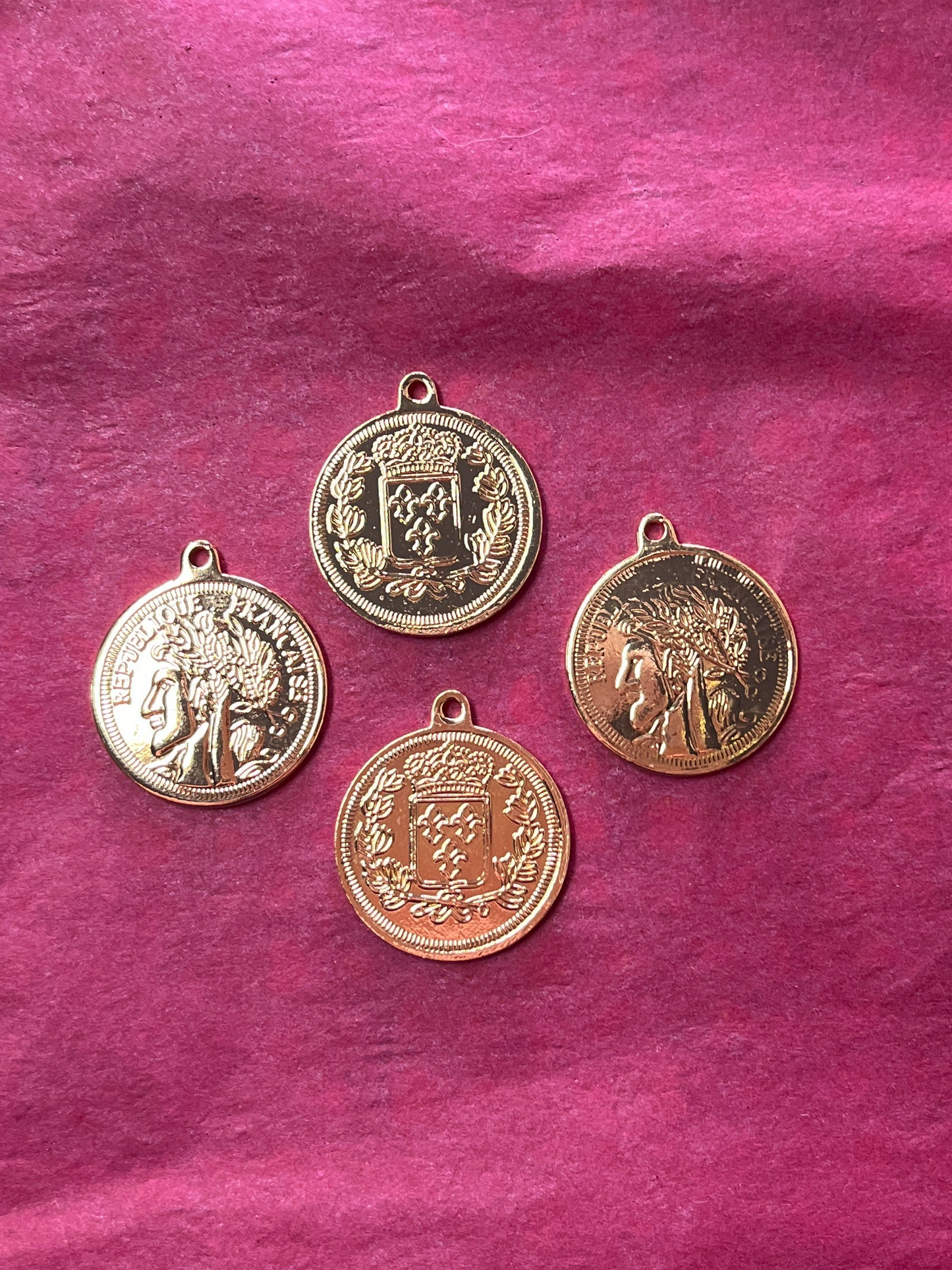 COIN PENDANT GP 18 kt