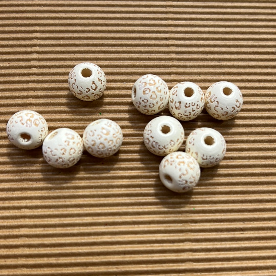 WOOD BEAD ENGRAVED LEOPARD PRINT 10MM HOLE 2.5MM 10 PC