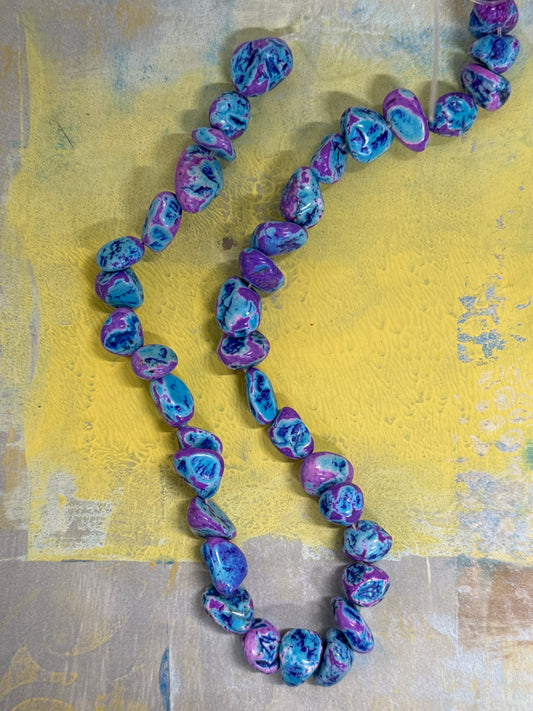 IMPERIAL JASPER NUGGET BLUE VIOLET 4-19MM 1 STRAND