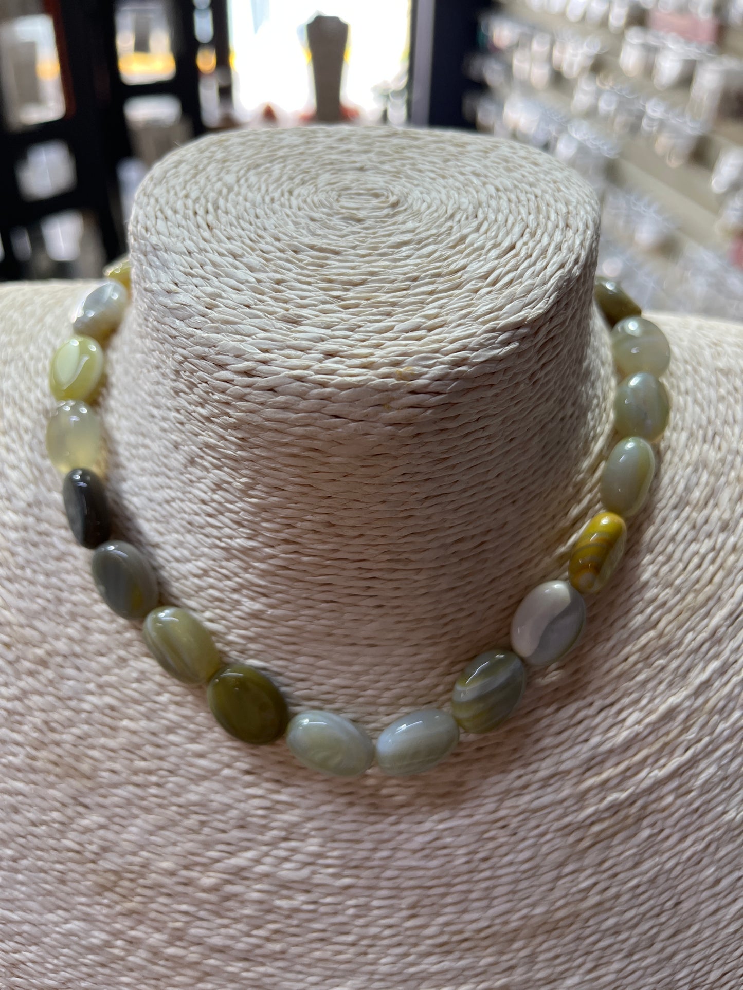 BOTSWANA AGATE YELLOW OVAL 16MM