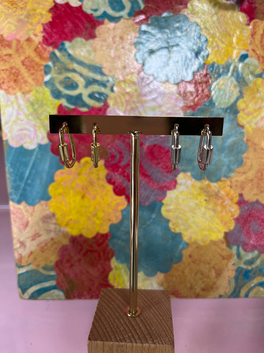 EARRINGS OVAL HOOP PLATINUM OR GOLD 1 PAIR