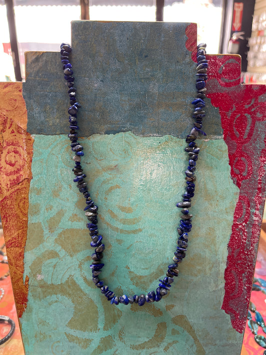 LAPIS LAZULI 5-8MM CHIP 33 INCHES STRAND