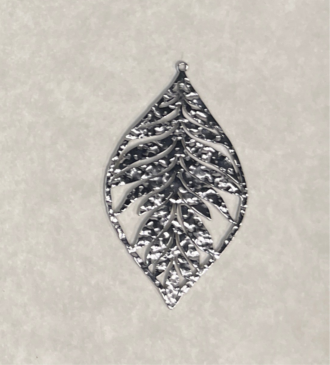 LEAF PENDANT STAINLESS STEEL 50 MM 1 PC