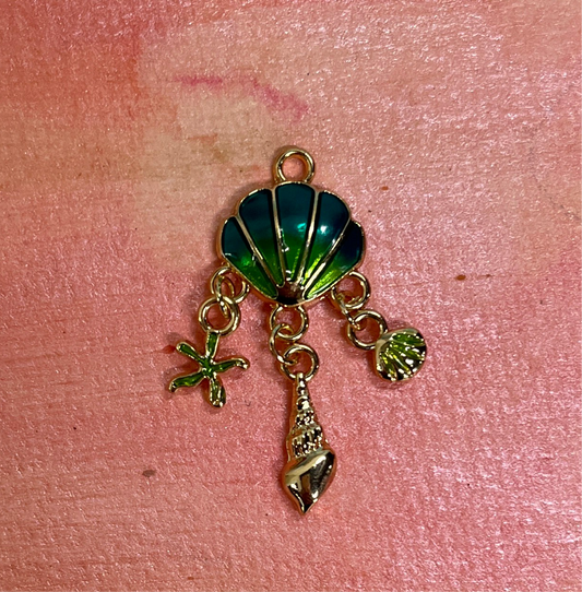 PENDANT SHELL,STARFISH & CONCH GOLD PLATE