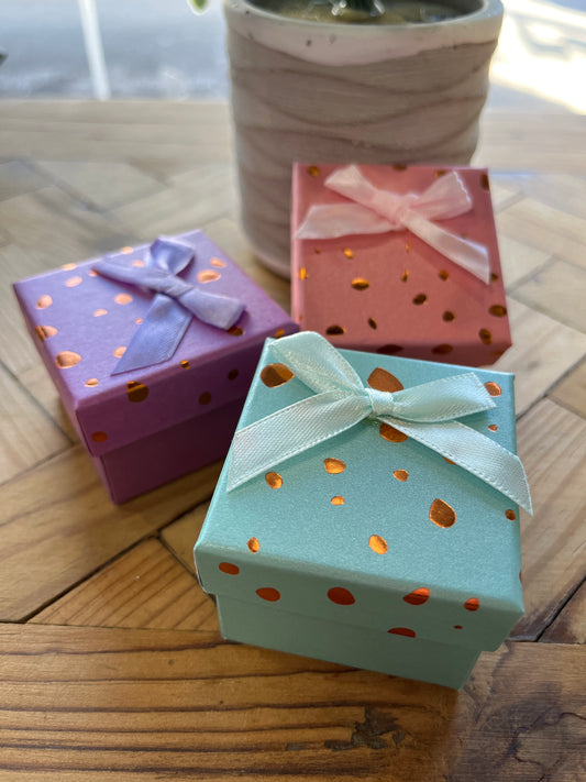 RING BOX WITH BOW SQUARE MIXED COLORS 5X5X5CM 1 PC