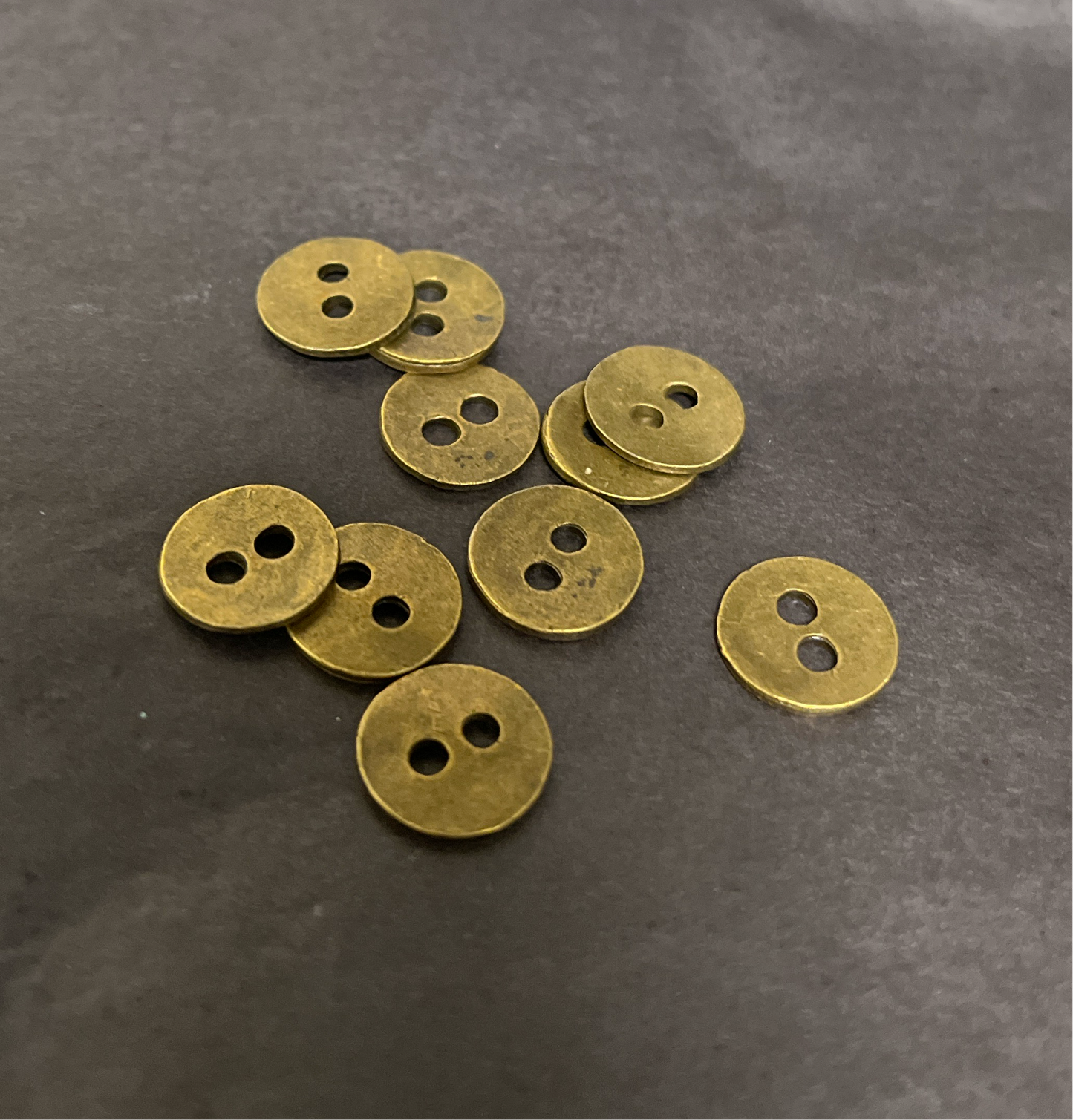 BOTÓN 11 mm 2 holes for CLASP