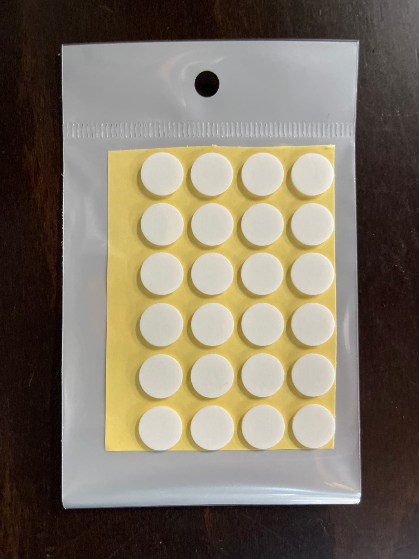 Wick sticker 1 cm diameter 24 pcs