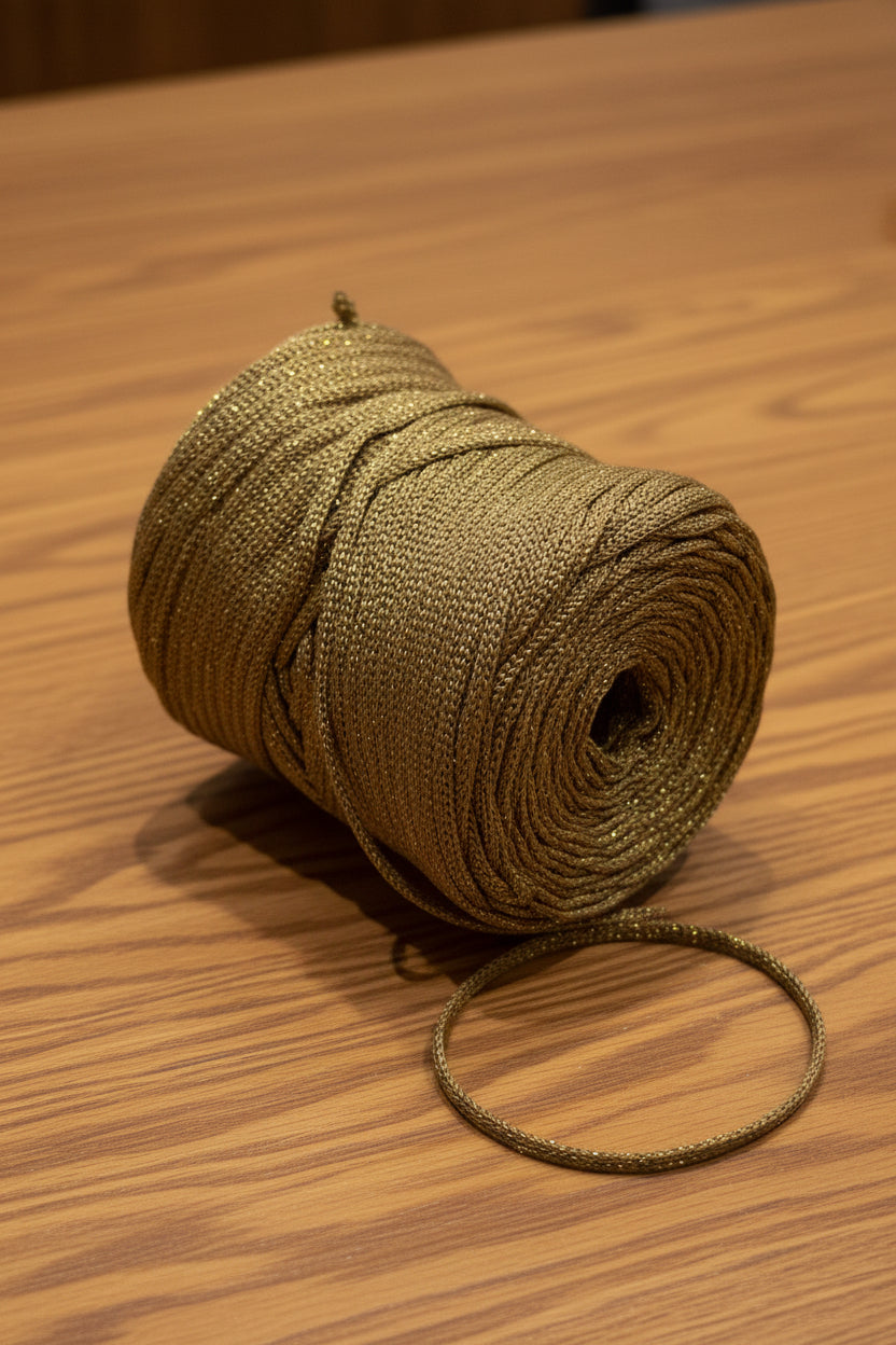 POLYESTER FLAT CORD 5MM GLOW ÁMBAR per yard