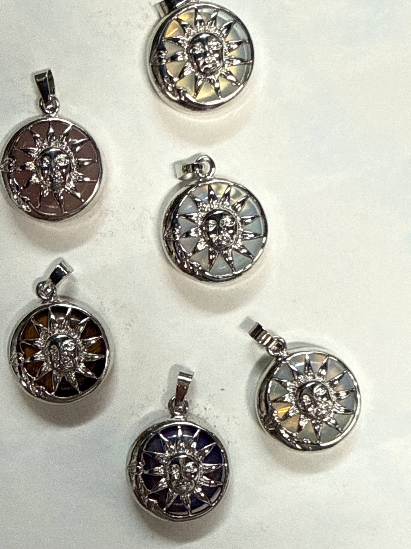 PENDANT MIXED STONE WITH SUN 28MM PLATINUM 1 PC