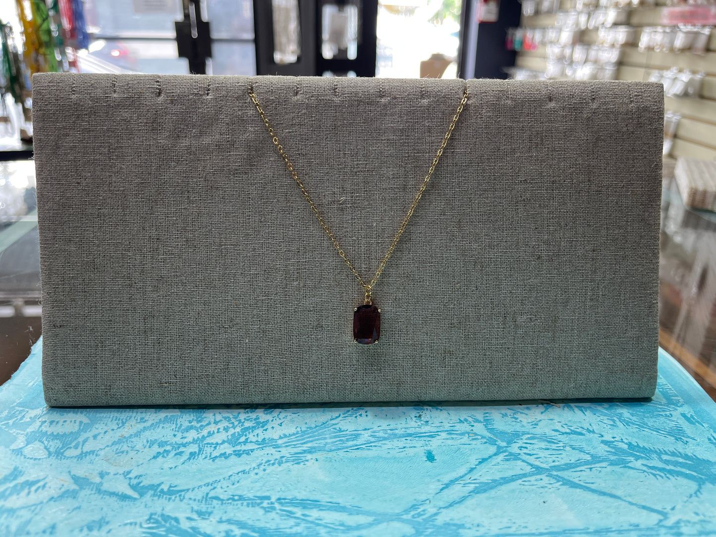 NECKLACE DISPLAY RECTANGULAR WITH HEMP CLOTH 1 PC