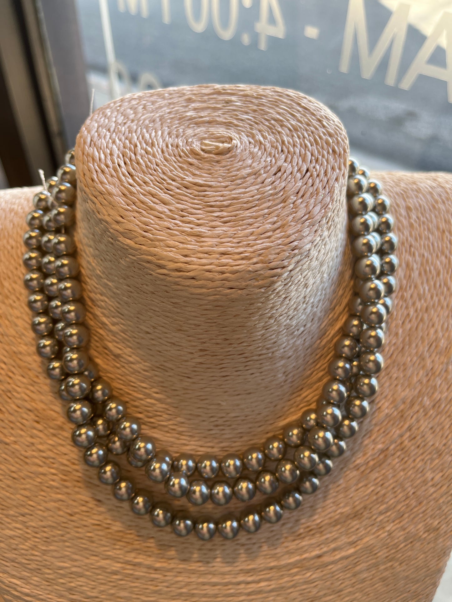 GLASS PEARL LIGHT GRAY