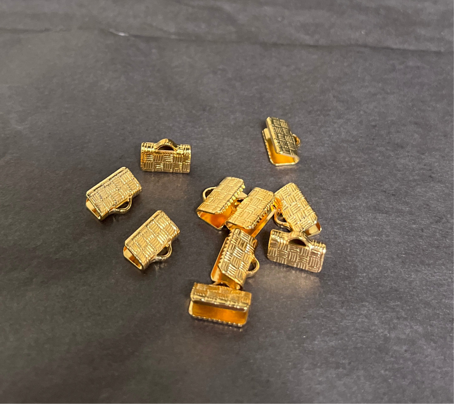 CORD END RIBBON CRIMP GOLD PLATE TEXTURED 10X5MM 10 PC