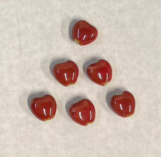 PORCELAIN BEAD HEART ANTIQUE DARK RED ( 3 pc )