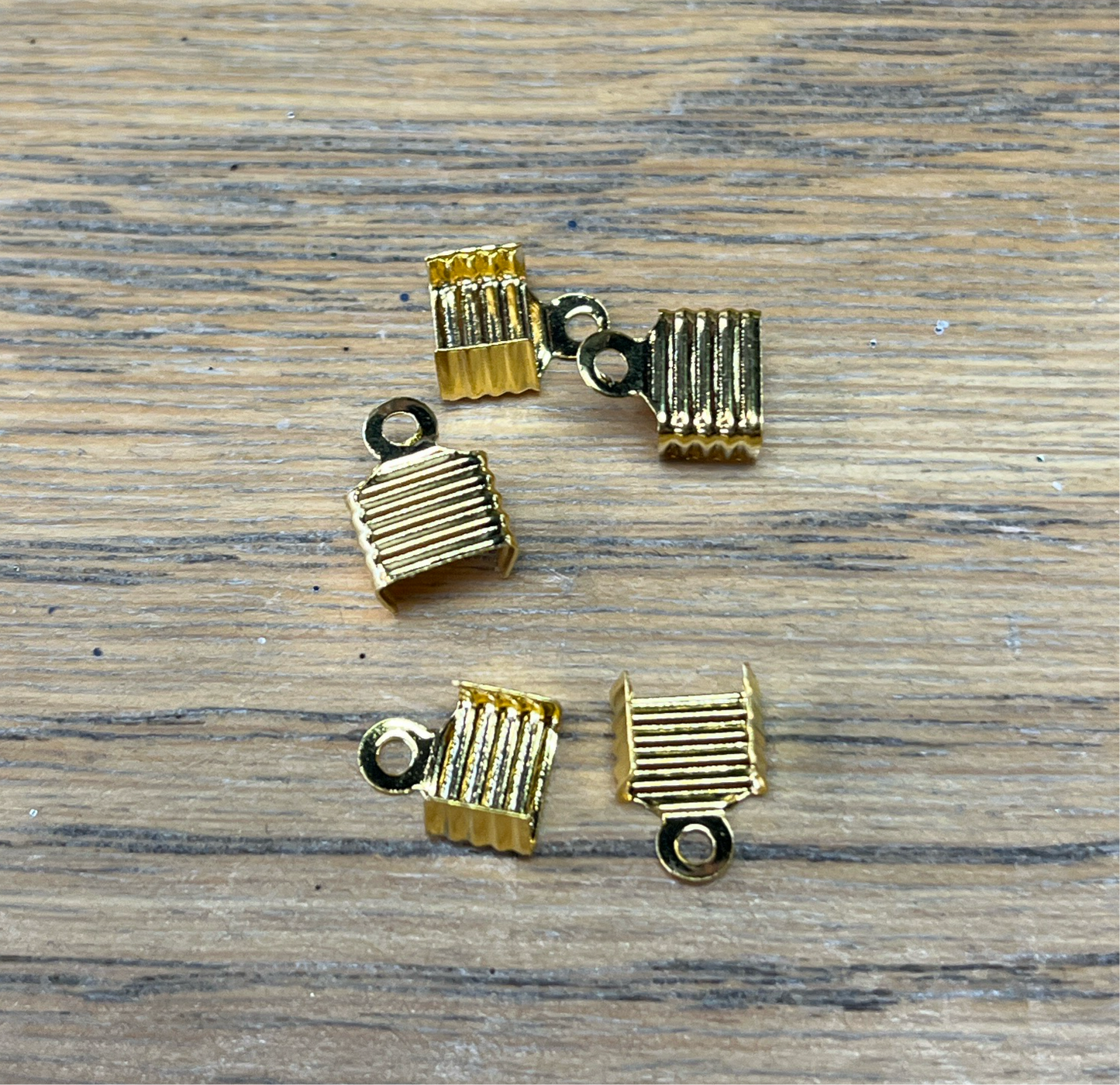 CRIMP END FOLDING GOLD PLATE 6 X6 MM FOR RHINESTONES CHAIN 50 PC