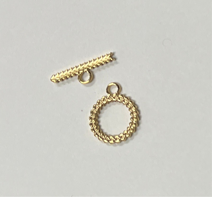 TOGGLE CLASP SST GP 18KT LEAF PATTERN  1 SET