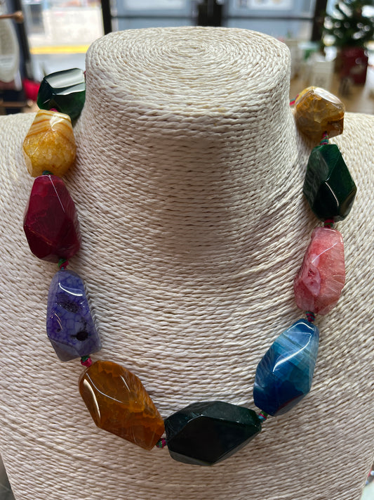 AGATE POLYHEDRON MIXED COLORS 28X13MM 1 PC