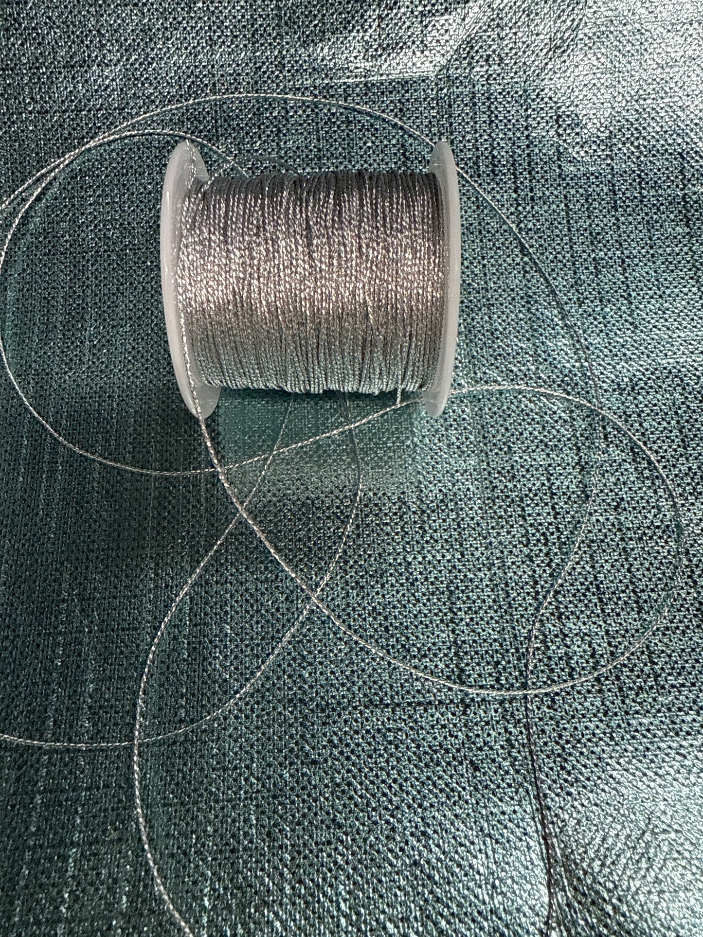 METALLIC THREAD CORD SILVER 27.3 YDS PER 1 ROLL