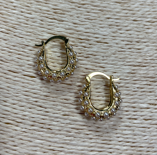 HOOP EARRING WITH PEARLS 1 PAIR