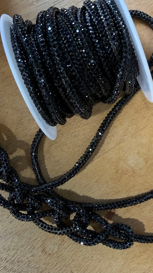 BLACK RUBBER CORD WITH RHINESTONES 36.35MM PER 1 YARD