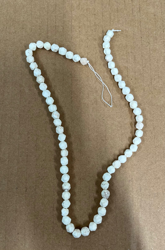 HOWLITE FACETED WHITE