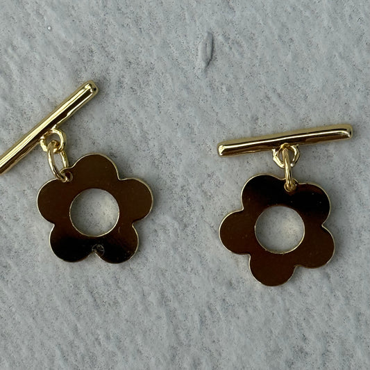 TOGGLE CLASP FLOWER GOLD PLATET 18 KT 1 pc