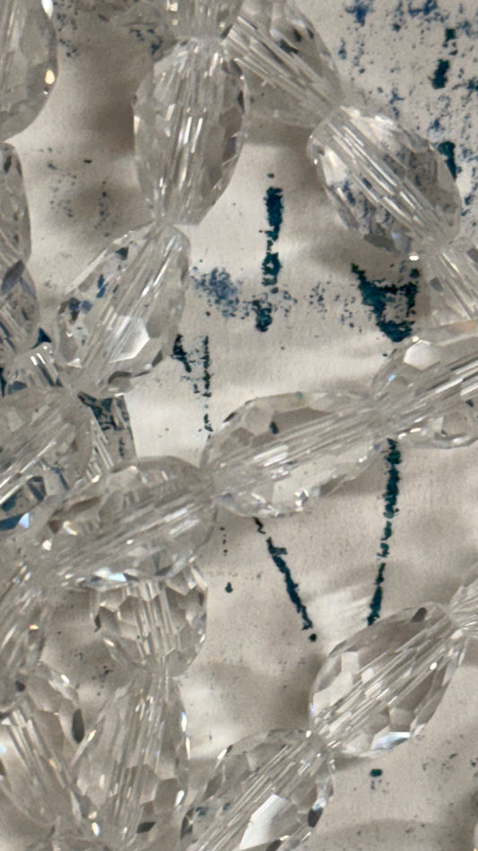 GLASS DROP CLEAR 12X8MM 1 STRAND