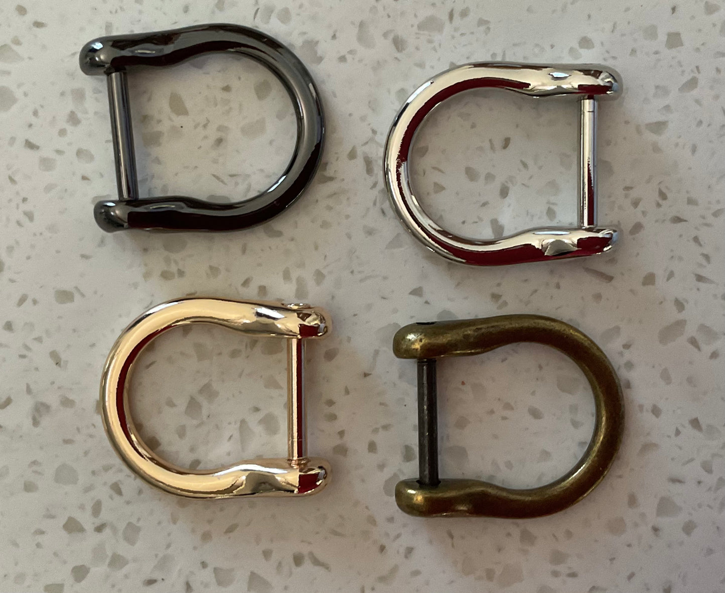 CLASP RING SHACKLE HORSESHOE 1X1.18 INCHES  1 PC