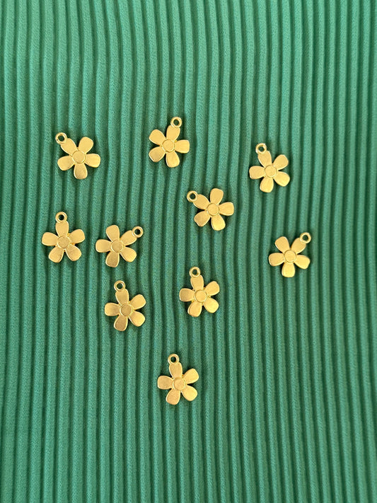 CHARM FLOWER MATTE GOLD 17X14MM 10 PC