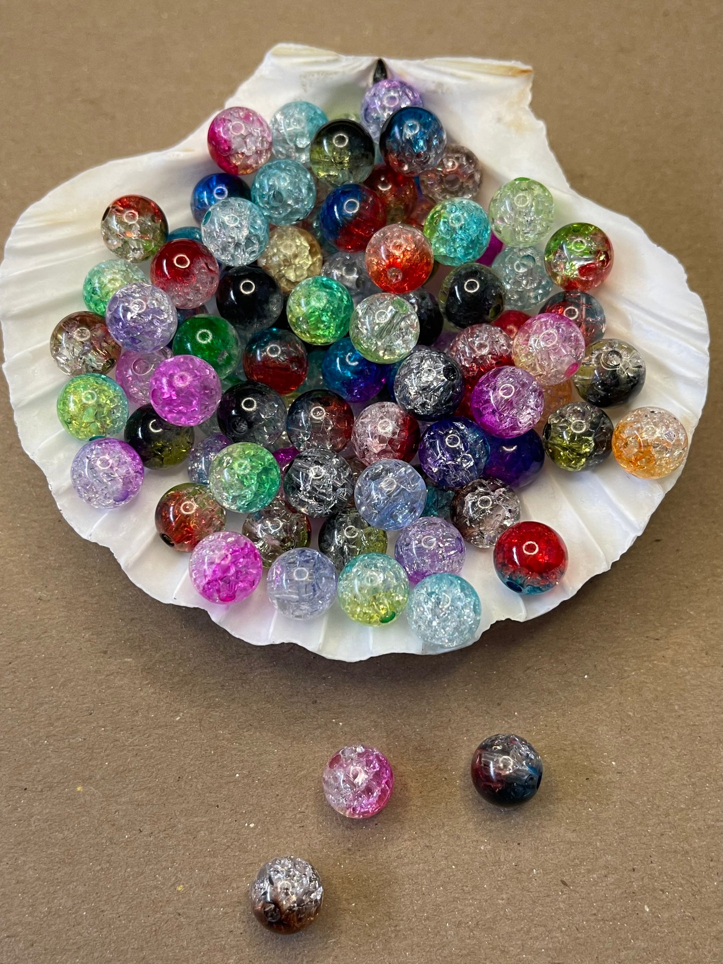 CRACKLE ACRYLIC 10 MM ROUND BEADS MIX COLORS 50 pcs