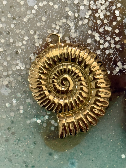 CHARM SNAIL SST GP 18 kt