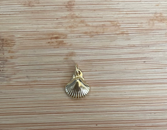 CHARM SHELL 12X10MM STAINLESS STEEL GOLD PLATE