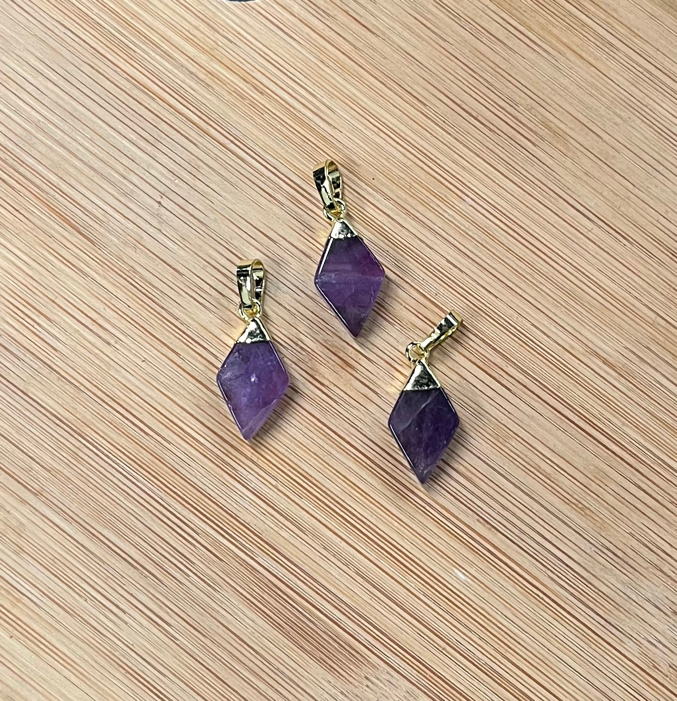 PENDANT AMETHYST RHOMBUS 17MM WITH GOLD PLATED BAIL 1 PC
