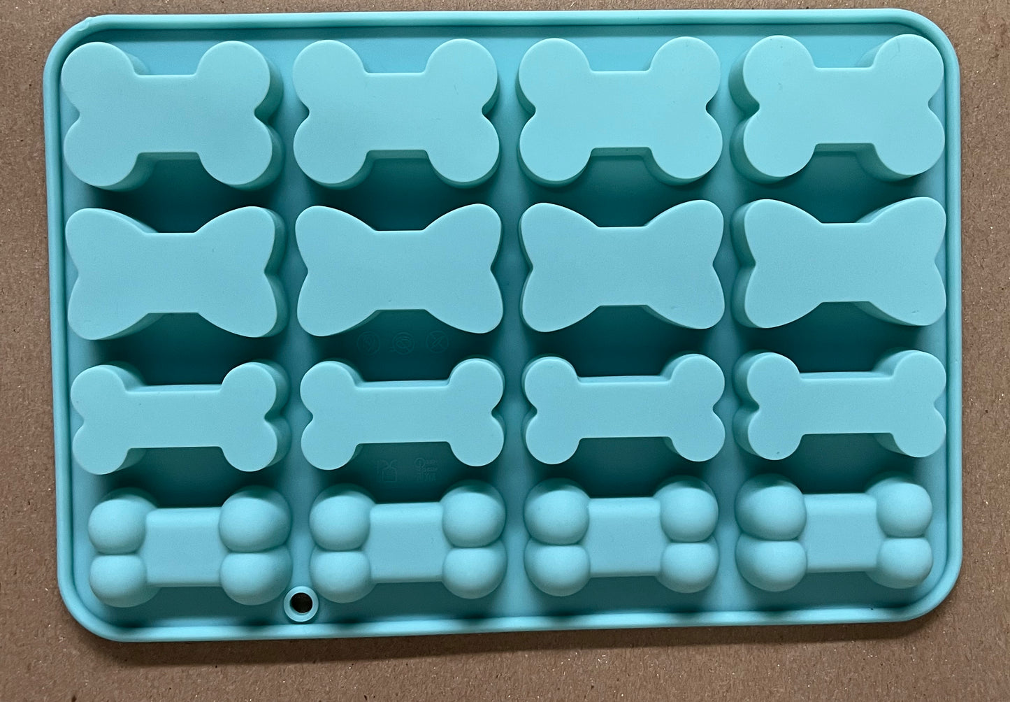 MOLDE HUELLITAS DE PERRO 10 HUECOS