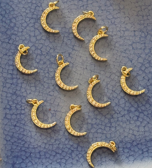 PENDANT MOON GP 18KT 15X9MM 1 PC