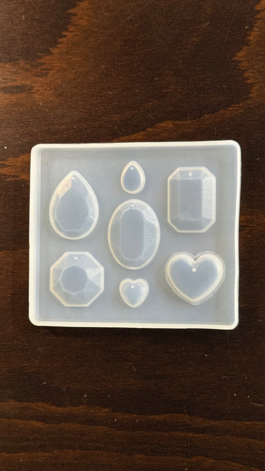 MOLD FOR PENDANTS FACETED HEART, OVAL, ETC 1 PC