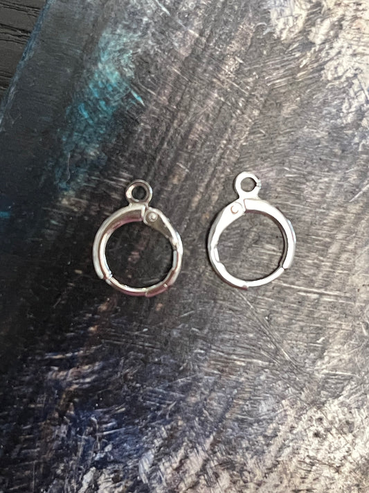 HUGGIE HOOP EARRINGS PLATINUM PLATED 14.7X11MM 1 PAIR