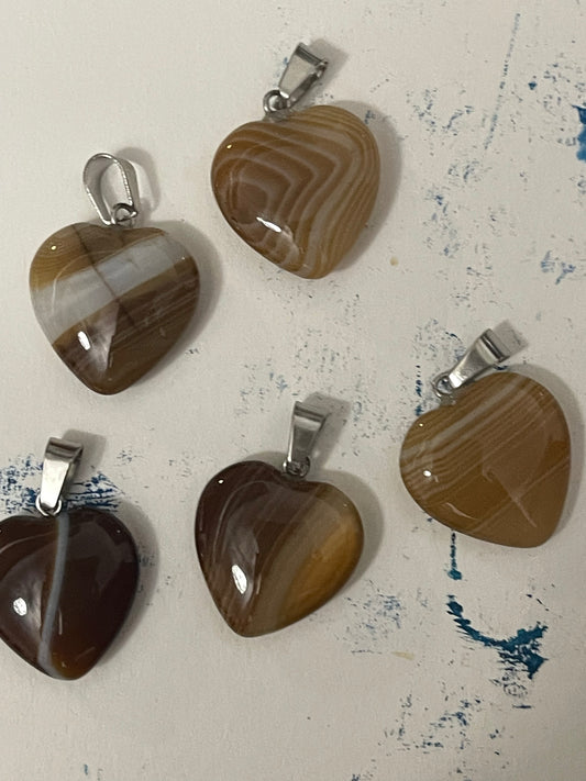 CHARM HEART AGATE STAINLESS STEEL BAIL 22-24MM 1 pc