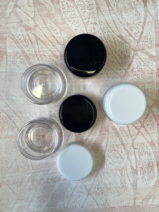 JAR 10 ML CLEAR WHITE OR BLACK DOME CAP 10 PC