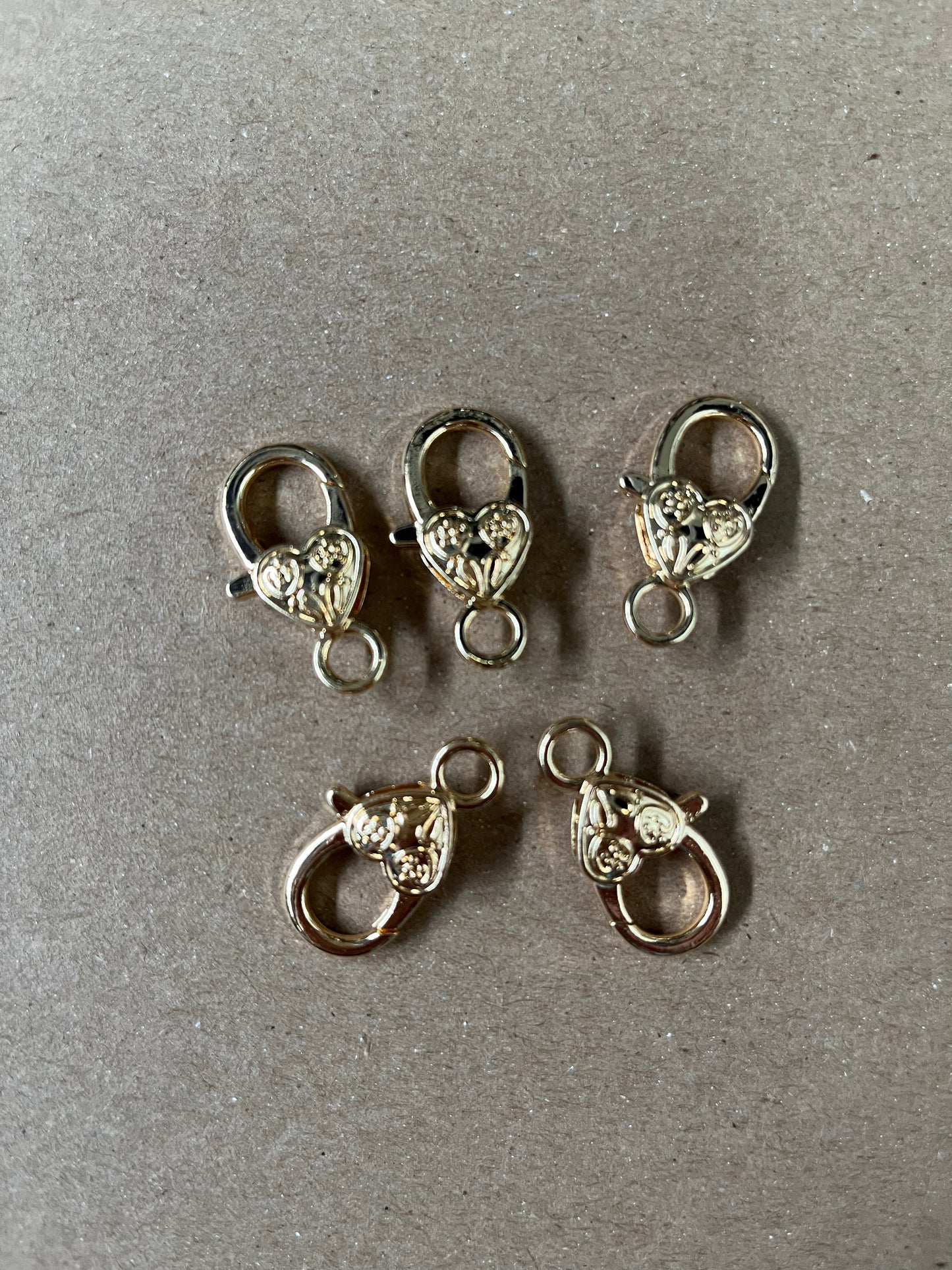 LOBSTER 27x14mm HEART GP engraved 5 PC