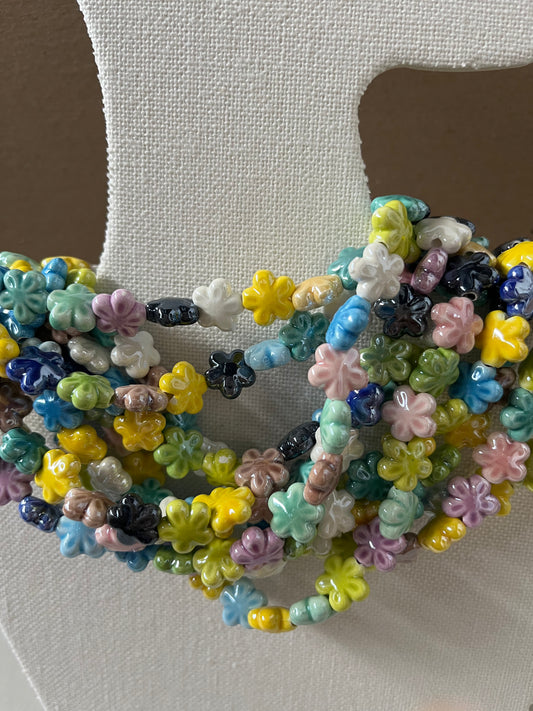 PORCELAIN FLOWER BEAD 11X11 IXED COLORS 30 PCS PER 1 STRAND