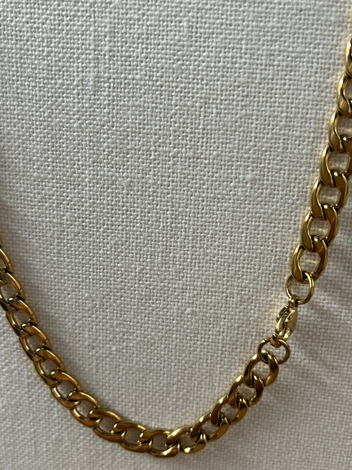 Chain stainless steel 21 inches 3 available colors