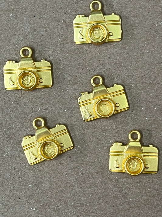 CHARM CAMERA 13X14MM MATTE GOLD 5 PC