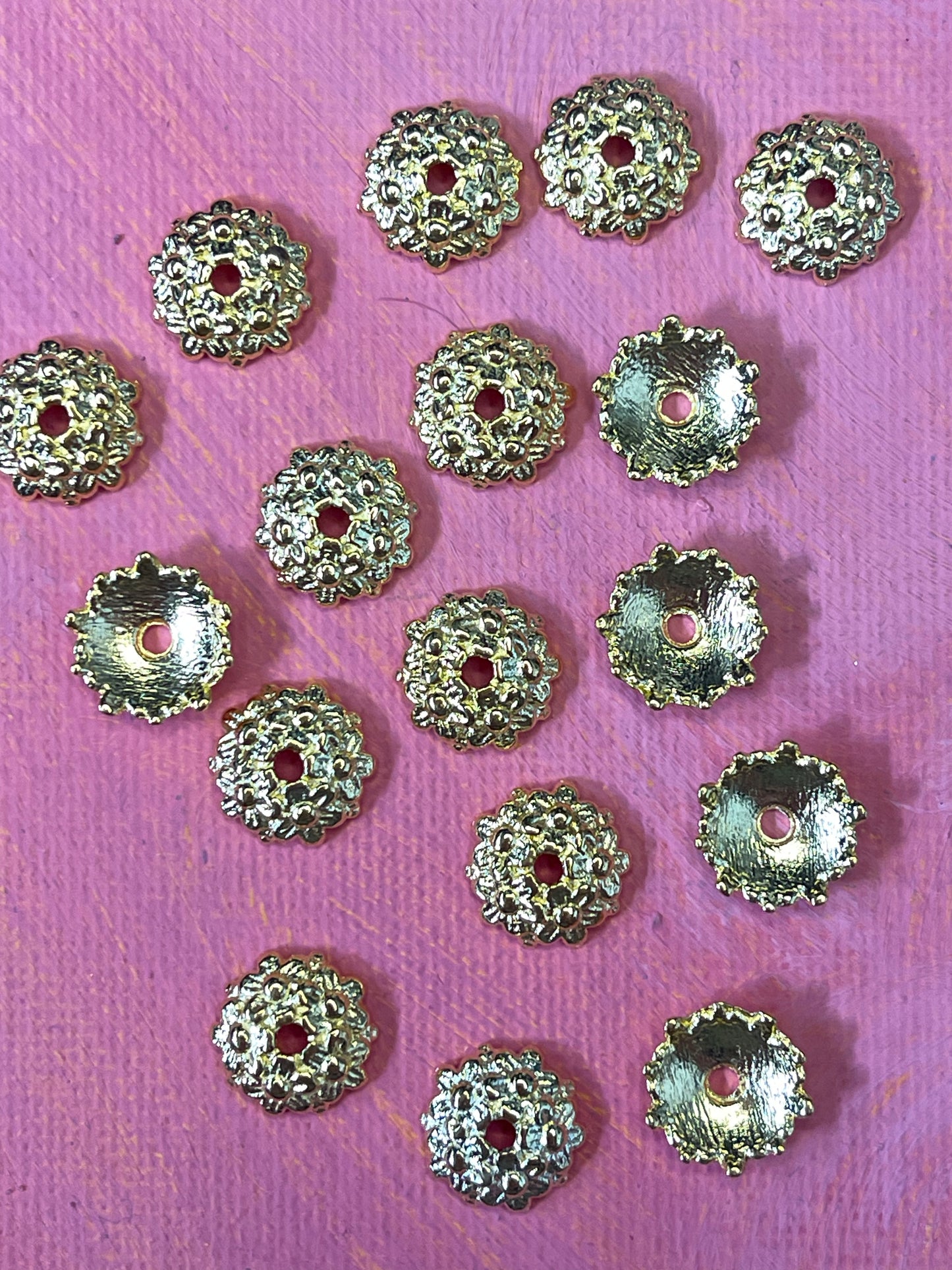 BEAD CAP FLOWER 10MM HOLE 2 MM 20 PC