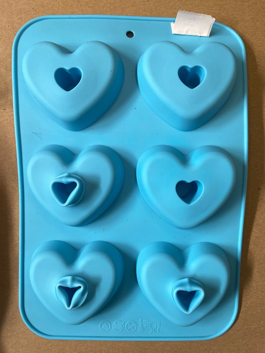 MOLDE CORAZON 6 HUECOS CON HUECO DE CORAZON