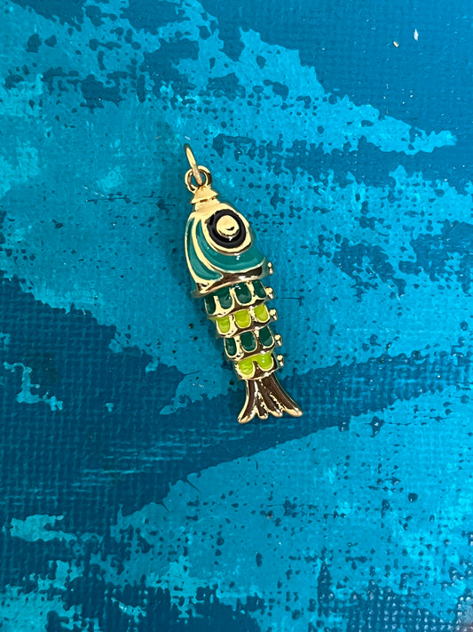 PENDANT ENAMEL FISH GP 18KT 29X9MM 1 PC