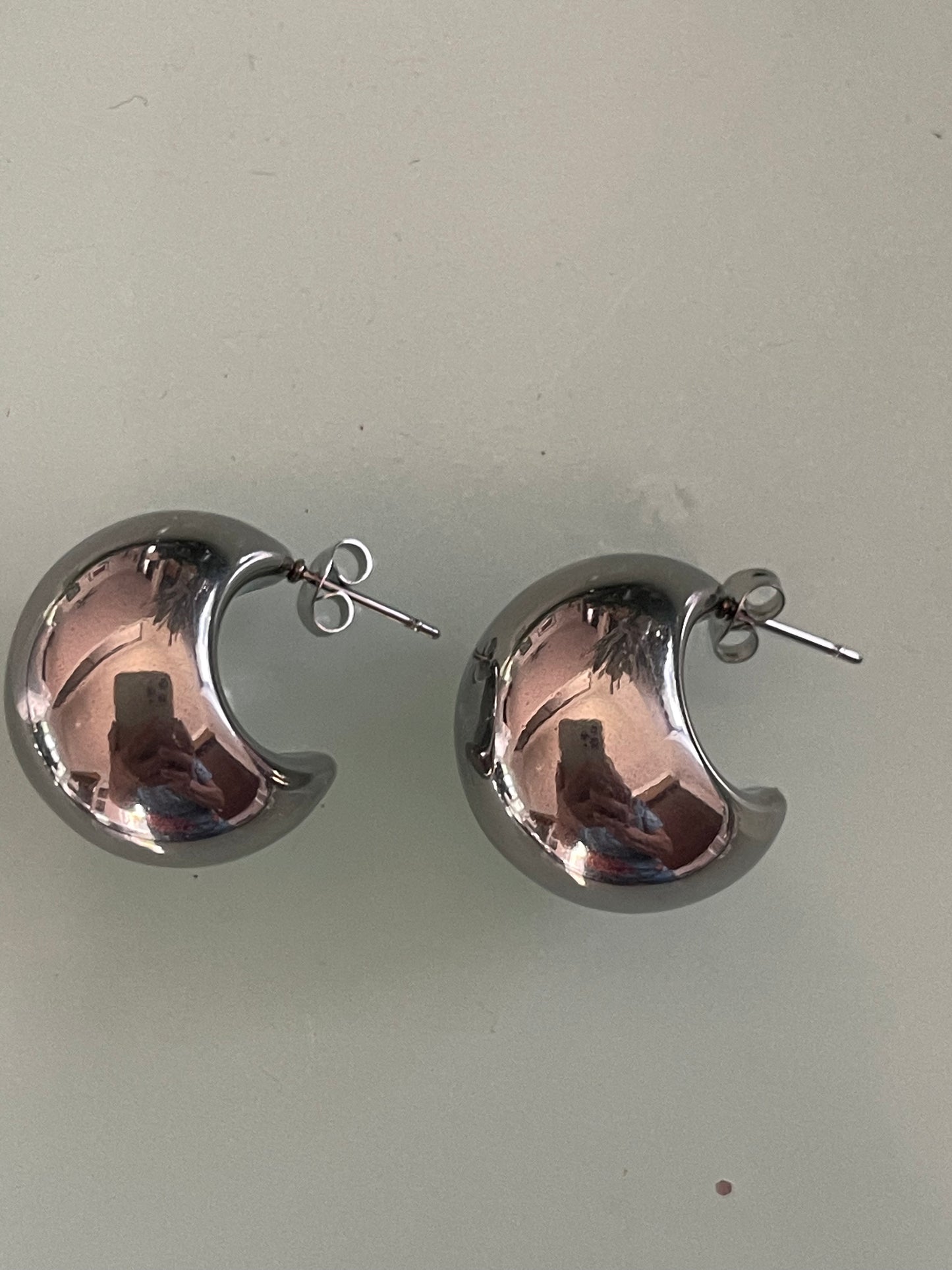 STUD EARRING HALF CHUNKY HOOP 23X22MM STAINLESS STEEL 1 PAIR