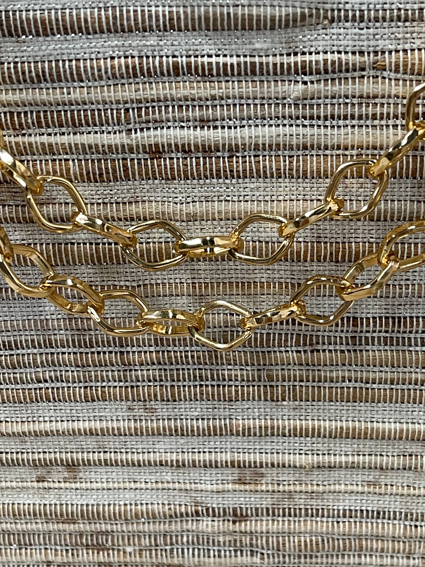 CABLE CHAIN ALUMINUM GOLD 14X10MM GOLD PER YARD