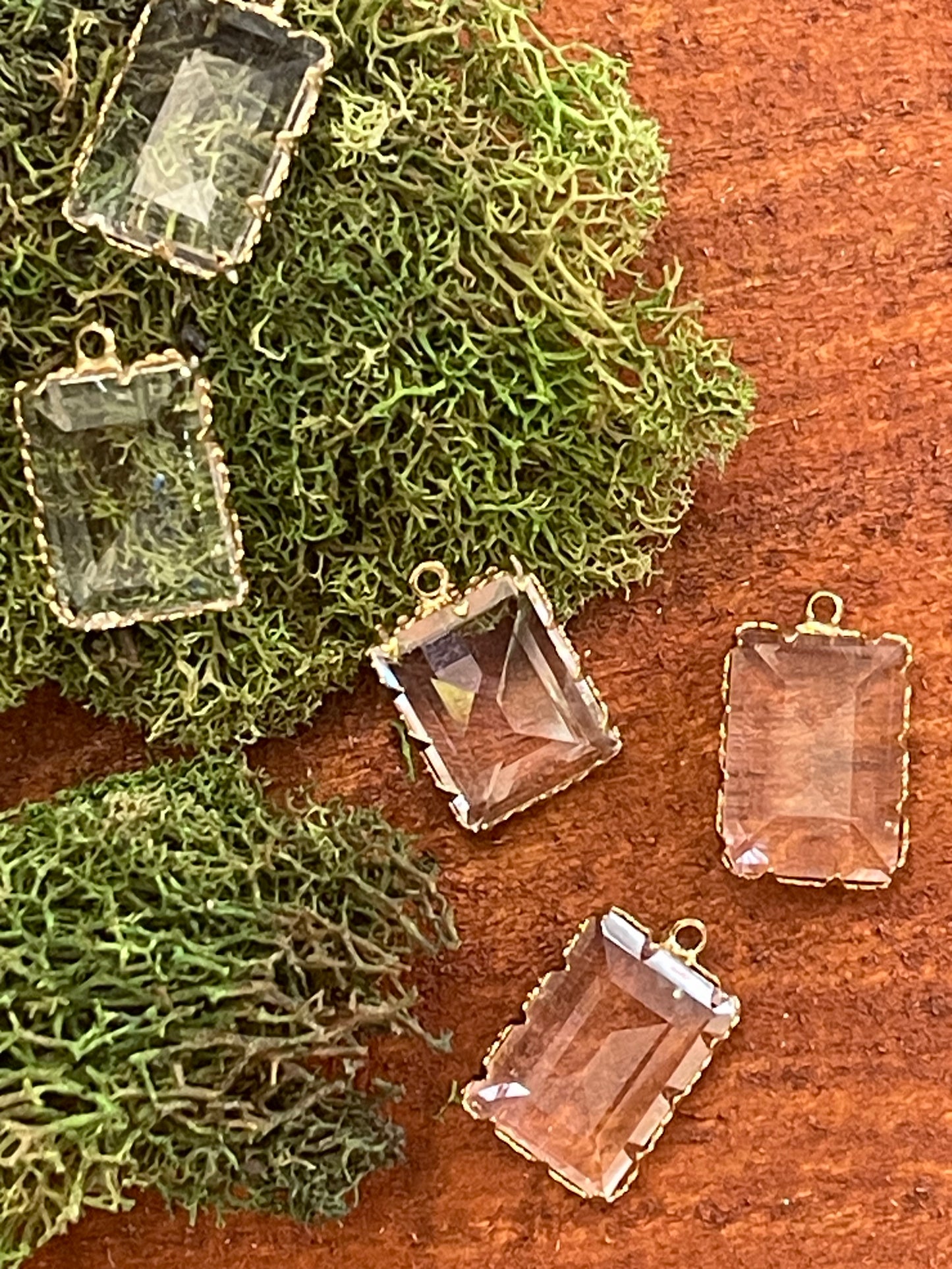 GLASS PENDANT 23X14MM FACETED RECTANGLE GOLD CLEAR 1 PC