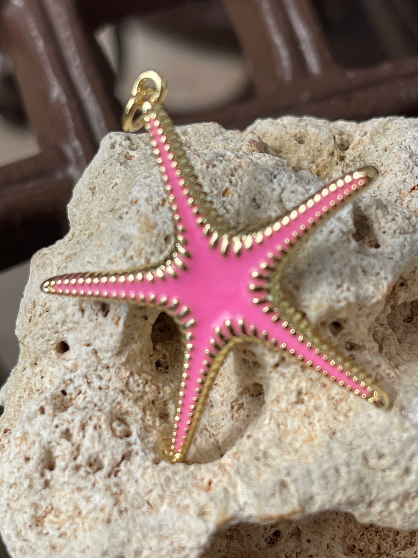 PENDANT STARFISH ENAMEL PINK OR WHITE 48MM 1 PC