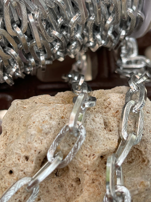 CHAIN ALUMINUM 15X7MM PAPERCLIP MATTE SILVER PER FOOT